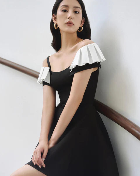 Women's Two-tone Elegant Black & White Off-Shoulder Pleated  Mini Dress - DR 2412